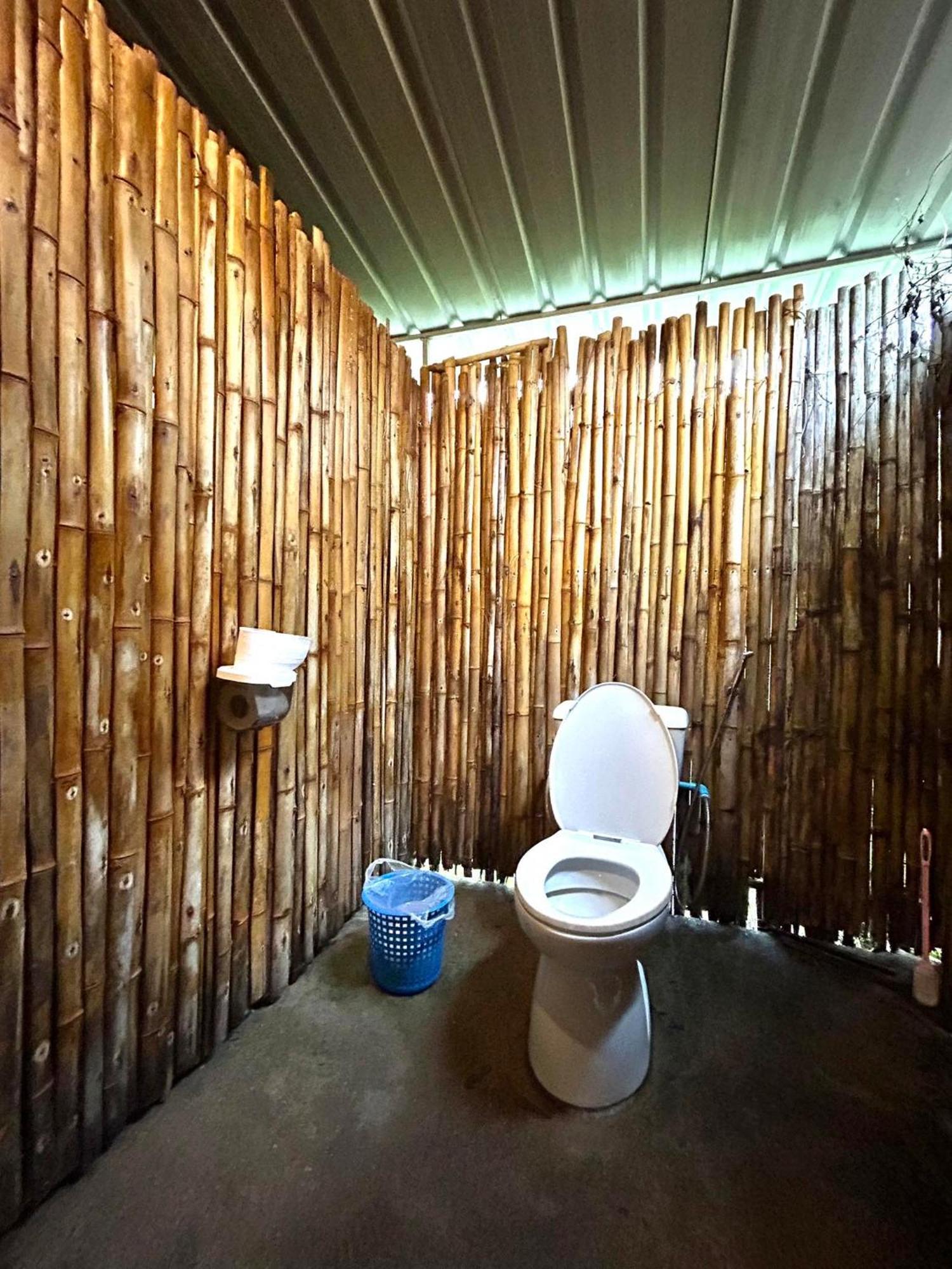 Tropical Hostel Koh Phayam Extérieur photo